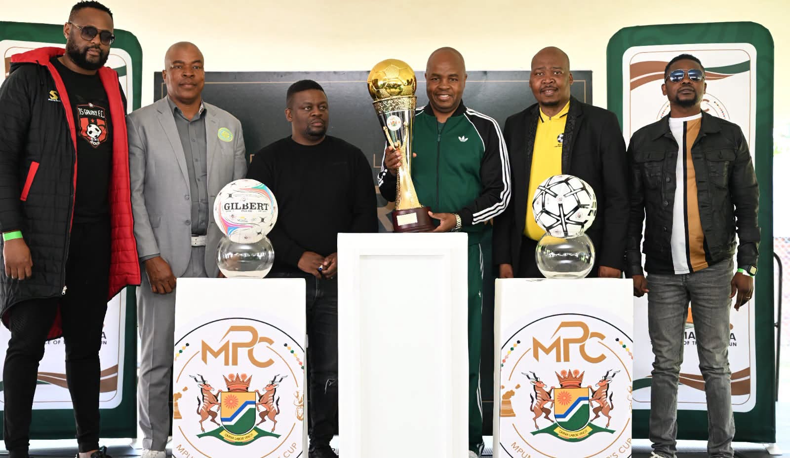 Photo of Premier Mandla Ndlovu with club officials representing teams at the launch of the Mpumalanga Premiers Cup Photo of Premier Mandla Ndlovu with club officials representing teams at the launch of the Mpumalanga Premiers Cup