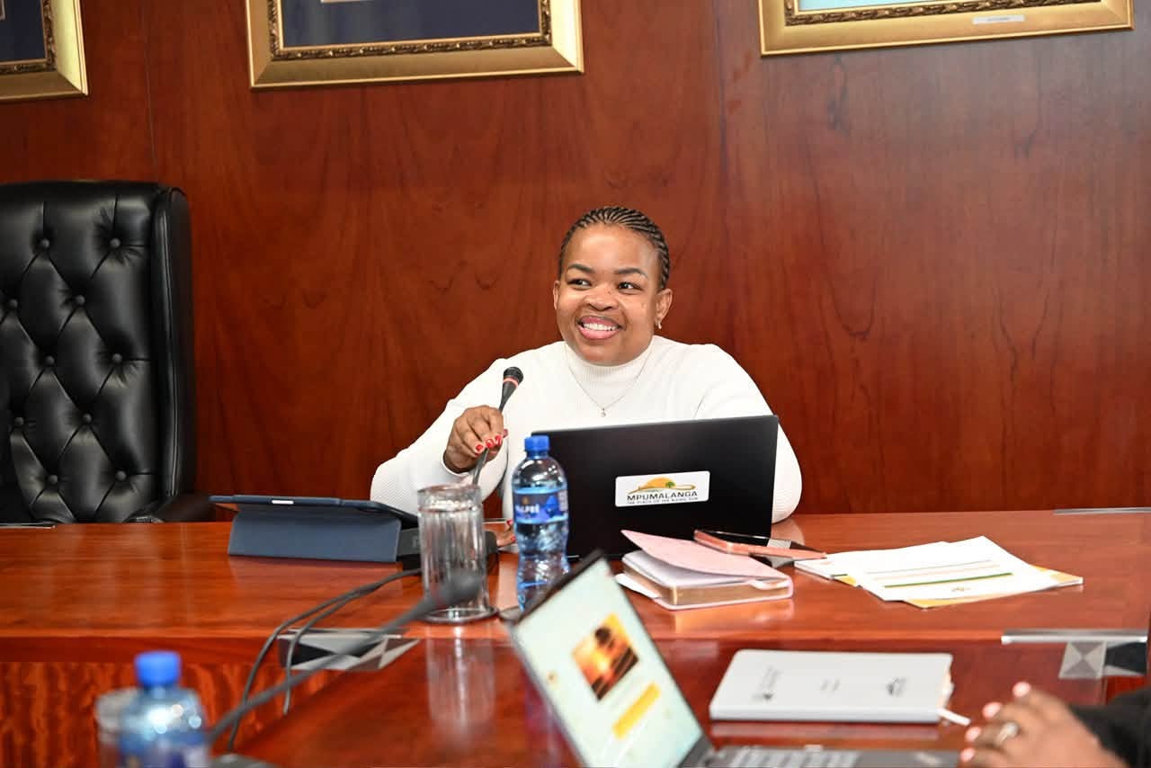 Photo of Director-General Maggie Skosana during the one-on-one performance review with departments Photo of Director-General Maggie Skosana during the one-on-one performance review with departments